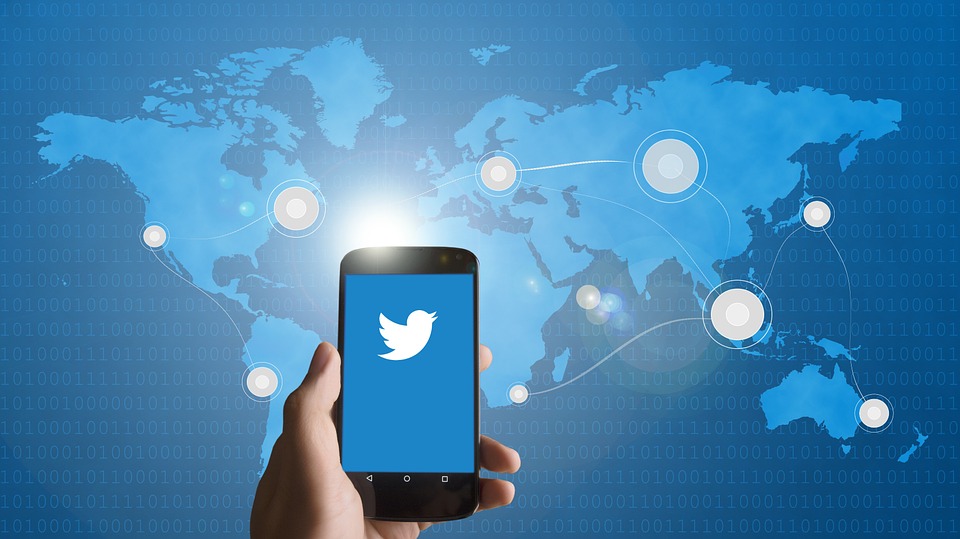 Elementor Community: Why You Should Join And How To Get Engaged 8 elementor community twitter 1